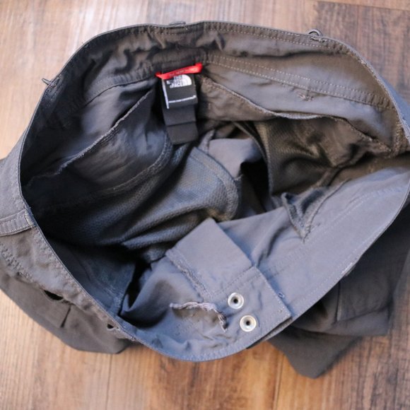 The North Face Shorts Women 10 Dark Gray Outdoor Hiking Camping - Picture 15 of 15